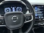 Volvo XC40 T2 130PK Business Pro | Stoel/stuurverwarming + stoelverwarming achter | Achteruitrijcamera | Parkeersensoren voor | Climate control | Applecarplay/ android auto |