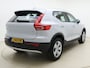 Volvo XC40 T2 130PK Business Pro | Stoel/stuurverwarming + stoelverwarming achter | Achteruitrijcamera | Parkeersensoren voor | Climate control | Applecarplay/ android auto |