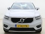 Volvo XC40 T2 130PK Business Pro | Stoel/stuurverwarming + stoelverwarming achter | Achteruitrijcamera | Parkeersensoren voor | Climate control | Applecarplay/ android auto |
