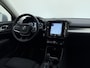Volvo XC40 T2 130PK Business Pro | Stoel/stuurverwarming + stoelverwarming achter | Achteruitrijcamera | Parkeersensoren voor | Climate control | Applecarplay/ android auto |