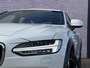Volvo V90 Cross Country 2.0 T5 Pro AWD | Trekhaak | Massagestoelen | Luchtvering | Apple CarPlay/Android Auto | Navigatie | Stoelverwarming | Stuurverwarming | DAB+ | Schuif/Kanteldak | Head-up Display |