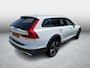 Volvo V90 Cross Country 2.0 T5 Pro | Trekhaak | Massagestoelen | Memoryseats | Apple CarPlay/Android Auto | Navigatie | Stoelverwarming | Stuurverwarming | DAB+ | Schuif/Kanteldak | Luchtvering | Head-up Display |