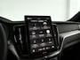 Volvo XC60 T6 Plug-in hybrid AWD Plus Black Edition | Panoramadak | 360° camera | Harman Kardon | Head-up display | Stoel- en stuurverwarming | Trekhaak