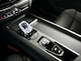Volvo XC60 T6 Plug-in hybrid AWD Plus Black Edition | Panoramadak | 360° camera | Harman Kardon | Head-up display | Stoel- en stuurverwarming | Trekhaak
