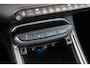 Jeep Avenger Summit 54 kWh | Tot 8 Jaar Garantie | SOH 99% | Warmtepomp | Navigatie | Stoelverwarming | Voorruit Verwarming | Elektrische Achterklep |