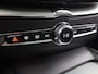 Volvo XC60 2.0 T6 Plug-in hybrid AWD Inscription Expression | Trekhaak | Panoramadak | Full Led Koplampen | Cruise Control Adaptief | Naviagtie |