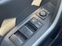Toyota RAV4 2.5 Hybrid AWD Bi-Tone JBL / Camera rondom / stuur en stoelverwarming / trekhaak / Super mooie RAV4 met 1650 trekgewicht!