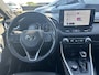Toyota RAV4 2.5 Hybrid AWD Bi-Tone JBL / Camera rondom / stuur en stoelverwarming / trekhaak / Super mooie RAV4 met 1650 trekgewicht!