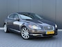 Jaguar XF 2.7D V6 Premium Luxury 1e Eigenaar - Leder - Camera - Dealer Onderhouden