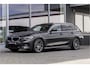 BMW 3-Serie Touring 330i High Executive Edition | Pano | HUD | Stuurverw.