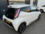 Toyota Aygo 1.0 VVT-i x-play Airco / Navi Dealer OH 5Drs