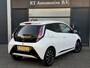 Toyota Aygo 1.0 VVT-i x-play Airco / Navi Dealer OH 5Drs