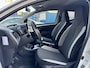 Toyota Aygo 1.0 VVT-i x-play Airco / Navi Dealer OH 5Drs
