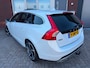 Volvo V60 2.4 D6 AWD Plug-In Hybrid Summum / Pano / Leder / Memory / Navi / PDC