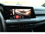 Volkswagen Golf 2.0 TSI GTI CLUBSPORT 300 PK / PANO / IQ LIGHT / HARMAN KARDON / HEAD UP DISPLAY / MOONSTONE GREY