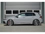 Volkswagen Golf 2.0 TSI GTI CLUBSPORT 300 PK / PANO / IQ LIGHT / HARMAN KARDON / HEAD UP DISPLAY / MOONSTONE GREY