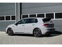 Volkswagen Golf 2.0 TSI GTI CLUBSPORT 300 PK / PANO / IQ LIGHT / HARMAN KARDON / HEAD UP DISPLAY / MOONSTONE GREY