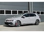 Volkswagen Golf 2.0 TSI GTI CLUBSPORT 300 PK / PANO / IQ LIGHT / HARMAN KARDON / HEAD UP DISPLAY / MOONSTONE GREY