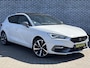 SEAT Leon 1.4 TSI eHybrid PHEV FR Business Intense | Plug-in Hybrid (PHEV) | Panoramadak | Achteruitrijcamera | Parkeersensoren | Parkeerassistent | Dynamic Chassis Control | Stoelverwarming | Keyless Entry | Cruise Control Adaptief | Dodehoekdetectie | Navigatie | Apple Carplay | Android Auto | Lichtmetalen Velgen 18 inch
