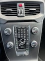 Volvo V40 2.0 T2 122PK Momentum Bluetooth  Nieuwe Distributieriem  Navi
