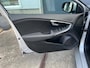 Volvo V40 2.0 T2 122PK Momentum Bluetooth  Nieuwe Distributieriem  Navi