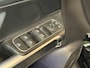 Mercedes-Benz GLB 200 Premium Plus AMG - Memory - Keyless - 360 Camera - Panoramadak - Leer