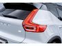 Volvo XC40 1.5 T5 Recharge R-Design | Plug-in Hybrid (PHEV) | Trekhaak | Panoramadak | Harman Kardon Audio | 360 Graden Camera | Parkeersensoren | Stoelverwarming | LED Koplampen Adaptief | Keyless Entry | Elektrische Achterklep | Cruise Control | BLIS | Navigatie
