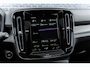 Volvo XC40 1.5 T5 Recharge R-Design | Plug-in Hybrid (PHEV) | Trekhaak | Panoramadak | Harman Kardon Audio | 360 Graden Camera | Parkeersensoren | Stoelverwarming | LED Koplampen Adaptief | Keyless Entry | Elektrische Achterklep | Cruise Control | BLIS | Navigatie