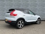 Volvo XC40 1.5 T5 Recharge R-Design | Plug-in Hybrid (PHEV) | Trekhaak | Panoramadak | Harman Kardon Audio | 360 Graden Camera | Parkeersensoren | Stoelverwarming | LED Koplampen Adaptief | Keyless Entry | Elektrische Achterklep | Cruise Control | BLIS | Navigatie