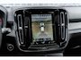 Volvo XC40 1.5 T5 Recharge R-Design | Plug-in Hybrid (PHEV) | Trekhaak | Panoramadak | Harman Kardon Audio | 360 Graden Camera | Parkeersensoren | Stoelverwarming | LED Koplampen Adaptief | Keyless Entry | Elektrische Achterklep | Cruise Control | BLIS | Navigatie