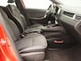 Renault Clio E-Tech Hybrid 140 Intens | Automaat | EASY LINK multimediasysteem met Apple CarPlay & Android Auto | LED PURE VISION koplampen | Parkeersensoren achter | Stuurwiel met TEP leder bekleed |