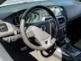 Volvo V40 1.5 T3 Polar+ Sport R-design | Nieuw Binnen! | Carplay | Pano | Stoelverwarming | Trekhaak |