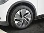 Volkswagen ID.4 Pure | Cruise control Adapt | App Connect | Parkeersensoren voor/achter | Stuur/stoelverwarming | DAB | LED | Navi | Keyless start | 19"LMV