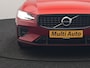 Volvo V60 T6 Recharge AWD R-Design PHEV 340pk Dealer O.H | Trehaak Af Fabriek | Camera | Lederen Sportstoelen Memory & Verwarmd | Cruise Control | Pilot Assist | Apple Carplay | Keyless | Stuurverwarming | Virtual | Navigatie | DAB | 19"L.M | Plug In Hybrid |