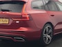 Volvo V60 T6 Recharge AWD R-Design PHEV 340pk Dealer O.H | Trehaak Af Fabriek | Camera | Lederen Sportstoelen Memory & Verwarmd | Cruise Control | Pilot Assist | Apple Carplay | Keyless | Stuurverwarming | Virtual | Navigatie | DAB | 19"L.M | Plug In Hybrid |