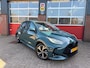 Toyota Yaris 1.5 Hybrid 115 Dynamic, Parkeersensoren, Stuur + Stoelverwarming, Blindspot, Keyless, Carplay etc...