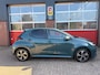 Toyota Yaris 1.5 Hybrid 115 Dynamic, Parkeersensoren, Stuur + Stoelverwarming, Blindspot, Keyless, Carplay etc...