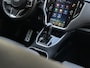 Subaru Outback 2.5i Premium Trekhaak / Stoel verwarming voor + achter / Camera