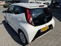Toyota Aygo 1.0 VVT-i X-PLAY APPLE/ANDROID CAMERA AIRCO NL-AUTO EL-RAMEN/SPIEGELS