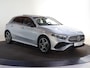 Mercedes-Benz A-klasse 250e Business Solution AMG | Panoramaschuifdak | Premium Plus | Head-up display | Dodehoekassistent |