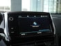Peugeot 2008 1.2 PureTech Allure | Extra getint glas | Achteruitrijcamera | Climate control | Apple carplay/Android auto | Lage km.stand | Lichtmetalen velgen | Regensensor