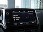Peugeot 2008 1.2 PureTech Allure | Extra getint glas | Achteruitrijcamera | Climate control | Apple carplay/Android auto | Lage km.stand | Lichtmetalen velgen | Regensensor