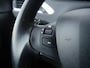 Peugeot 2008 1.2 PureTech Allure | Extra getint glas | Achteruitrijcamera | Climate control | Apple carplay/Android auto | Lage km.stand | Lichtmetalen velgen | Regensensor