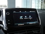 Peugeot 2008 1.2 PureTech Allure | Extra getint glas | Achteruitrijcamera | Climate control | Apple carplay/Android auto | Lage km.stand | Lichtmetalen velgen | Regensensor