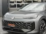 Volkswagen T-Roc 1.5 eTsi 150PK R-Line First Edition|IQ|Pano