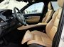 Volvo XC90 2.0 T8 Recharge AWD Ultimate Dark | Adaptieve Cruise Control | Panoramadak | Head-Up Display | 360° Parkeercamera | 21" Velgen | Trekhaak | Stoel-/Stuurverwarming | Harman Kardon Audio | Dodehoek Detectie |