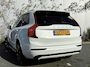 Volvo XC90 2.0 T8 Recharge AWD Ultimate Dark | Adaptieve Cruise Control | Panoramadak | Head-Up Display | 360° Parkeercamera | 21" Velgen | Trekhaak | Stoel-/Stuurverwarming | Harman Kardon Audio | Dodehoek Detectie |