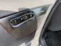 Volvo XC90 2.0 T8 Recharge AWD Ultimate Dark | Adaptieve Cruise Control | Panoramadak | Head-Up Display | 360° Parkeercamera | 21" Velgen | Trekhaak | Stoel-/Stuurverwarming | Harman Kardon Audio | Dodehoek Detectie |