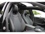 Volkswagen Passat Variant 1.5 eHybrid 272pk R-Line DSG Automaat Black Style / Panorama schuifdak / Leder / Head up / Harman Kardon 700W / IQ LED / LM 19 inch / Wegkl trekhaak Garantie tot 11-09-2030 // 100.000km