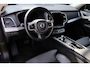 Volvo XC90 Plug-in Hybrid T8 AWD Ultimate Dark | Long Range | Adaptieve Cruise Control | Luchtvering | Harman Kardon Audio | Parkeercamera | Dodehoek Detectie | Stoel-/Stuurverwarming | Head-Up Display | Standkachel |